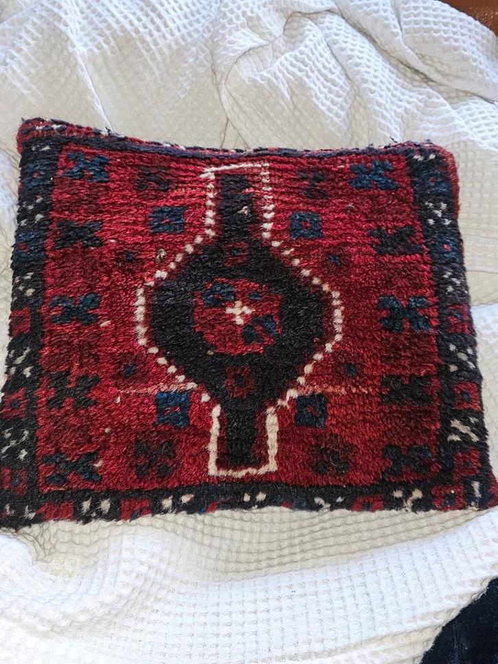 Handgeknoopt Perzisch Kussen, Huis en Inrichting, Woonaccessoires | Kussens, Gebruikt, Rood, Rechthoekig, Ophalen of Verzenden