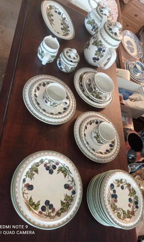 Compleet servies met bramenmotief goebel, Antiek en Kunst, Antiek | Servies compleet, Ophalen of Verzenden