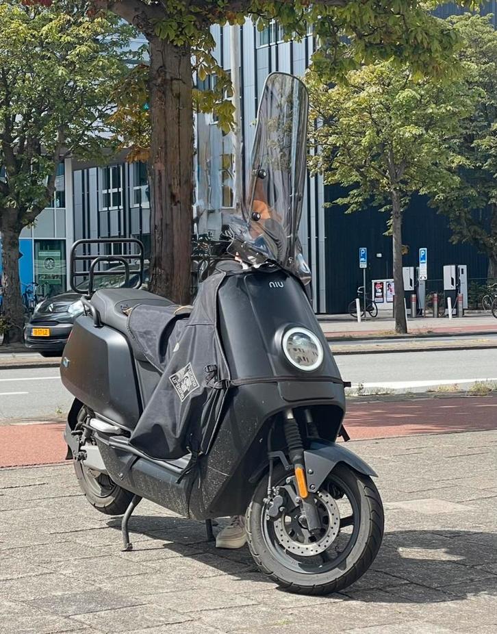 Niu N1s (zonder accu/opknapper/bieden), Fietsen en Brommers, Snorfietsen en Snorscooters, Gebruikt, Overige merken, Elektrisch
