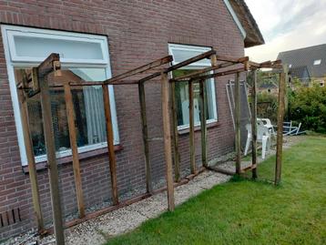 Kippenhok/kattenren beschikbaar voor biedingen