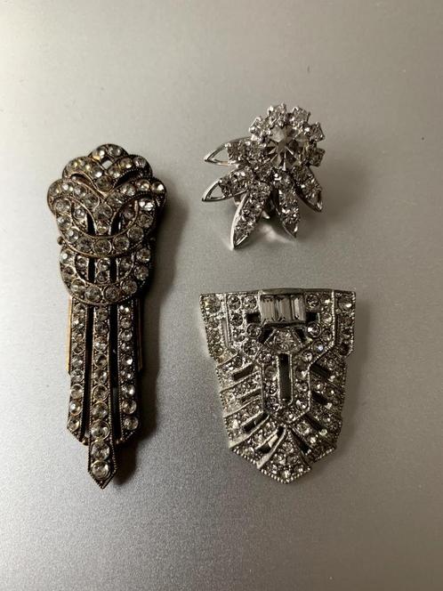 Lot van 3 antieke broches, clips, kledingclip, strass bezet, Sieraden, Tassen en Uiterlijk, Antieke sieraden, Broche, Overige materialen