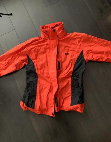 Herfstjasje beschikbaar voor biedingen