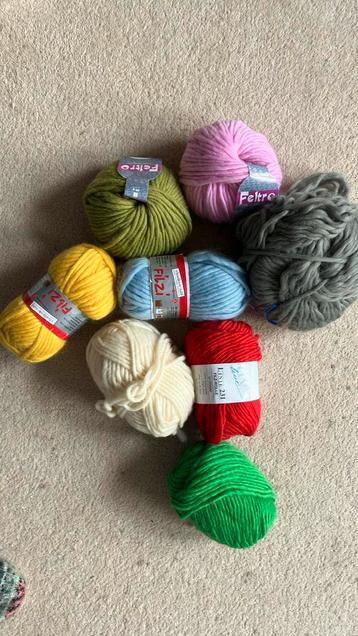 Wolvilt - Diverse Kleuren & Merken beschikbaar voor biedingen