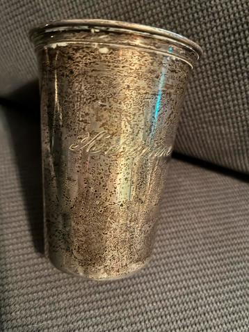 Antieke Zilveren Beker beschikbaar voor biedingen