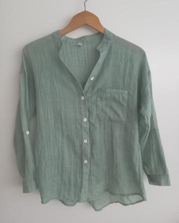 Groene blouse van dunne stof, maat M beschikbaar voor biedingen