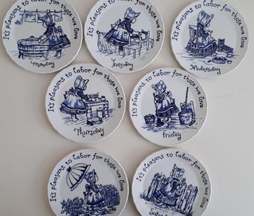 set van 7 Burleigh Ironstone gebakbordjes weekdays blauw wit beschikbaar voor biedingen