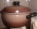 Nieuwe B.K.  emaille kookpan in mooie kleur bruin, Huis en Inrichting, Keuken | Potten en Pannen, Ophalen of Verzenden, Nieuw