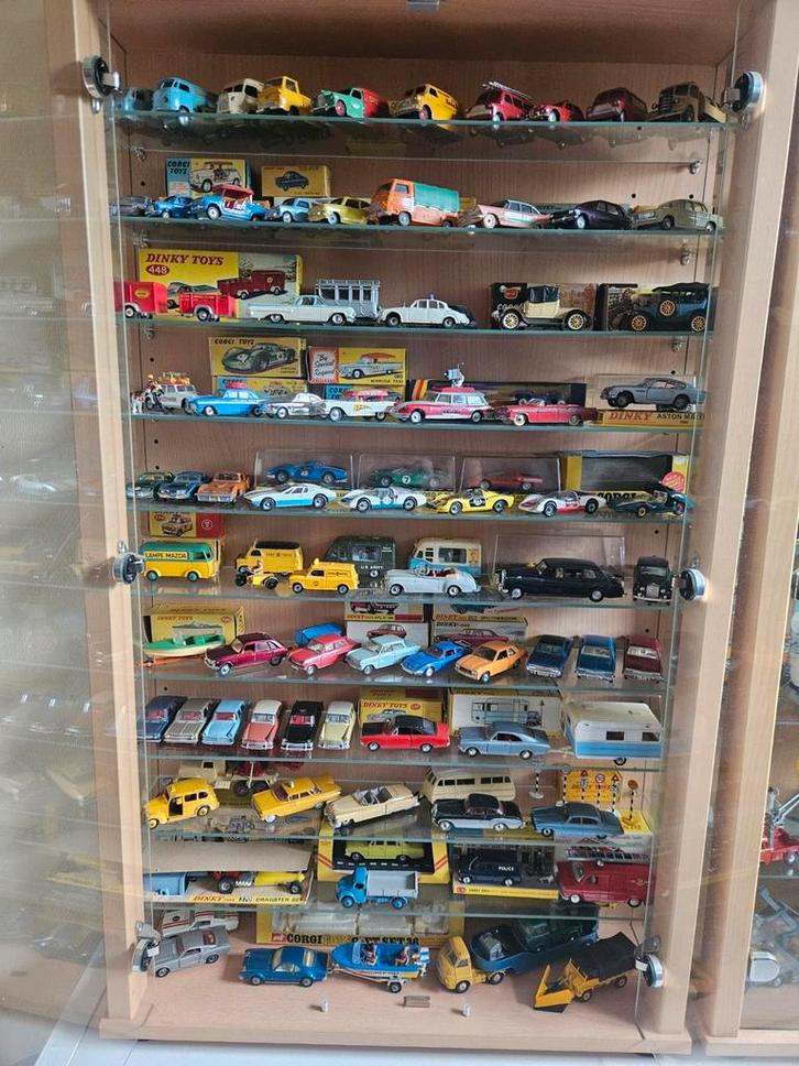 Mega verzameling dinky en corgi toys, Hobby en Vrije tijd, Modelauto's | 1:43, Auto, Corgi, Ophalen