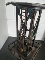 Zeer oude metalen industriële toren 40 cm hoog opkapper, Gebruikt, Groter dan 1:32, Ophalen of Verzenden, X