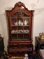 Antieke vitrine kast met laden in zeer goede staat, Ophalen