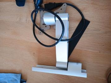 Tv ophang beugel  beschikbaar voor biedingen