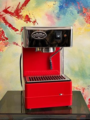 Quick Mill 820 Italiaans espresso apparaat /  kleur rood. beschikbaar voor biedingen