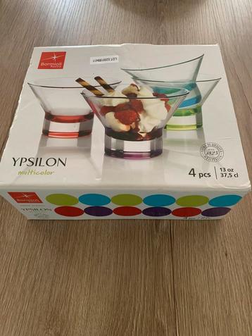 Bormioli Rocco Ypsilon 4 ijscoupes assorti beschikbaar voor biedingen