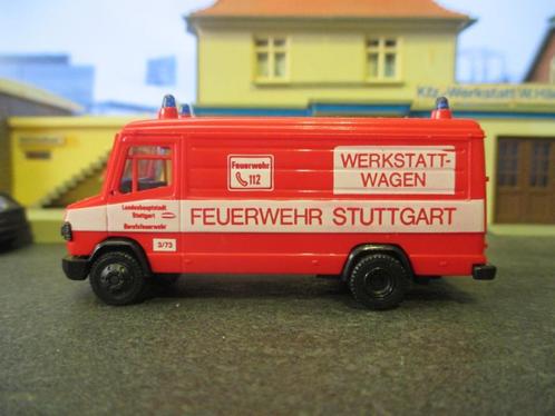 Mercedes Benz 507D Feuerwehr / Brandweer Werkstattwagen, Hobby en Vrije tijd, Modelauto's | 1:87, Zo goed als nieuw, Bus of Vrachtwagen