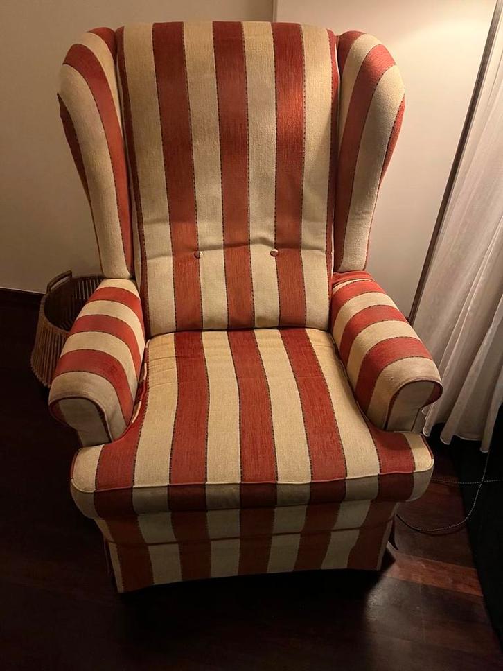 Comfortabele fauteuil met gestreept design, Huis en Inrichting, Fauteuils, Gebruikt, Stof, 75 tot 100 cm, 75 tot 100 cm, Ophalen
