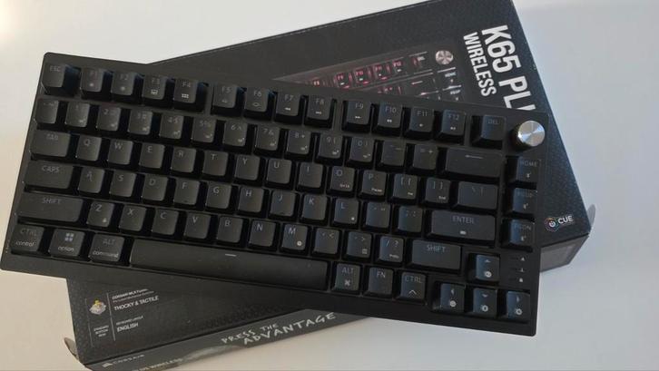 Corsair K65 Plus Wireless MLX tactile yellow toetsenbord, Computers en Software, Toetsenborden, Zo goed als nieuw, Qwerty, Draadloos