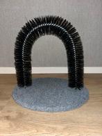 NIEUW: Borstelboog voor katten - massage en krabplank, Dieren en Toebehoren, Katten-accessoires, Ophalen of Verzenden, Nieuw