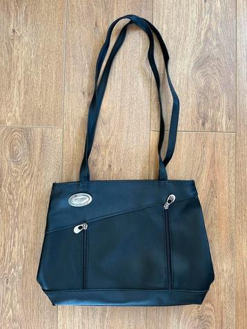 Schoudertas groot model beschikbaar voor biedingen