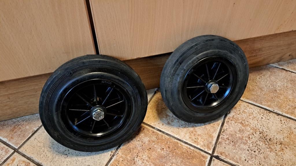 2 Zwarte Wielen 20cm - Zo Goed Als Nieuw, Tweewielig, Ophalen of Verzenden, Zo goed als nieuw, Handmatig