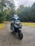Piaggio Zip 50cc – Mat Zwart – 2017, Fietsen en Brommers, Scooters | Piaggio, Ophalen, Zip, Zo goed als nieuw, Benzine