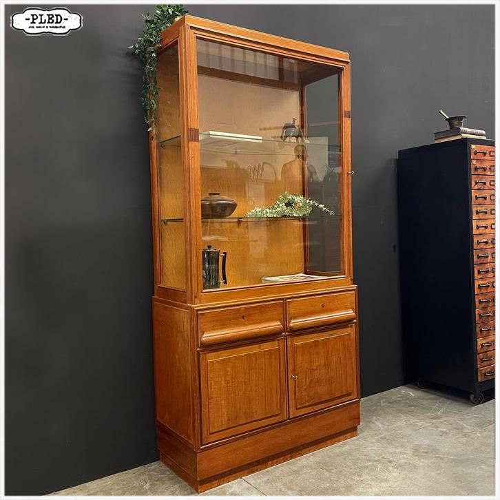 Oude Vitrine Vitrinekast Winkelkast Presentatiekast Kast, Huis en Inrichting, Kasten | Vitrinekasten, Gebruikt, 150 tot 200 cm