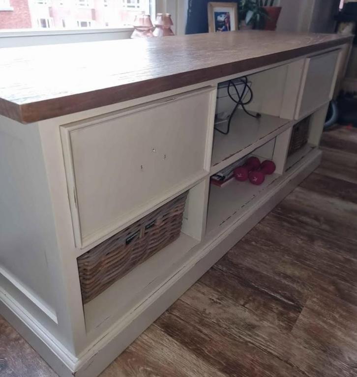 Landelijke TV Kast met Rietmanden, Huis en Inrichting, Kasten | Dressoirs, Gebruikt, 100 tot 150 cm, 25 tot 50 cm, Met lade(s)