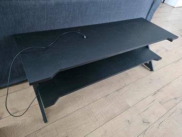 Modern/Stoere tvmeubel beschikbaar voor biedingen