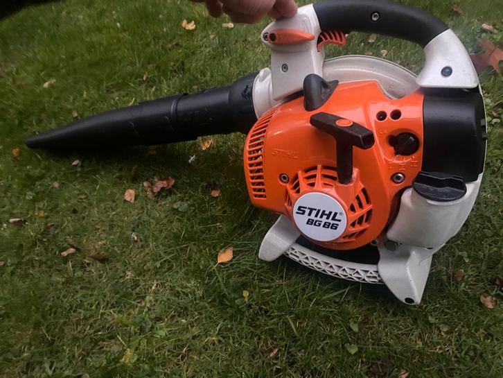 Stihl BG 86 bladblazer – topstaat!, Tuin en Terras, Bladblazers, Zo goed als nieuw, Handgedragen, Benzine, Ophalen