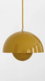 Verner Panton VP7 hanglamp mosterd 2 stuks, Huis en Inrichting, Lampen | Hanglampen, Ophalen of Verzenden, Zo goed als nieuw, Minder dan 50 cm