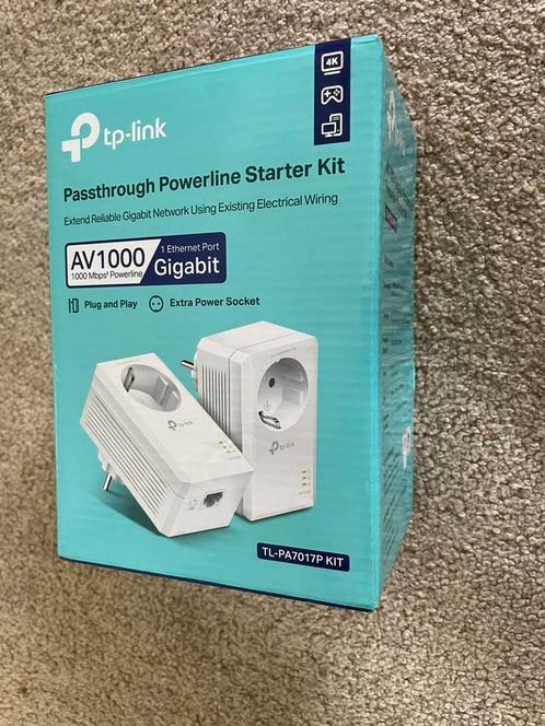 TP-Link AV1000 Gigabit Passthrough Powerline Starter Kit, Computers en Software, Netwerk switches, Zo goed als nieuw, Ophalen of Verzenden