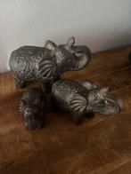 Mooie stenen beelden van olifanten, Ophalen, Zo goed als nieuw