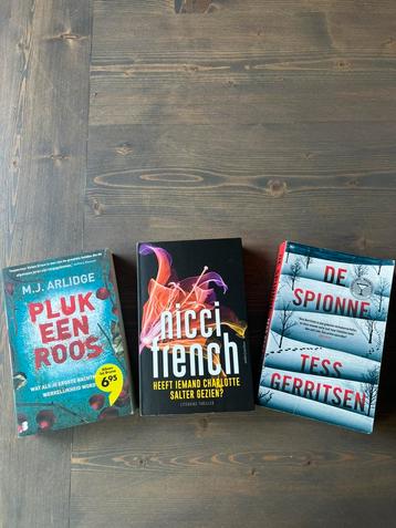 3 Thrillers - Nikki French, Tess Gerritsen en M.J. Arlidge beschikbaar voor biedingen