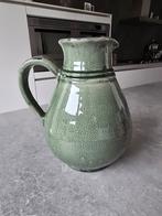 VT Wonen Vaas - Groen Aardewerk, Aardewerk of Porselein, Ophalen of Verzenden, Zo goed als nieuw, Minder dan 50 cm
