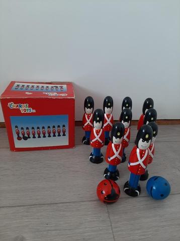 Houten kegels kegelspel soldaatjes Charl's Toys beschikbaar voor biedingen