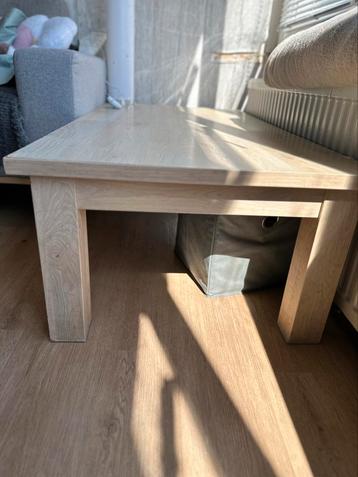 Tafel  beschikbaar voor biedingen
