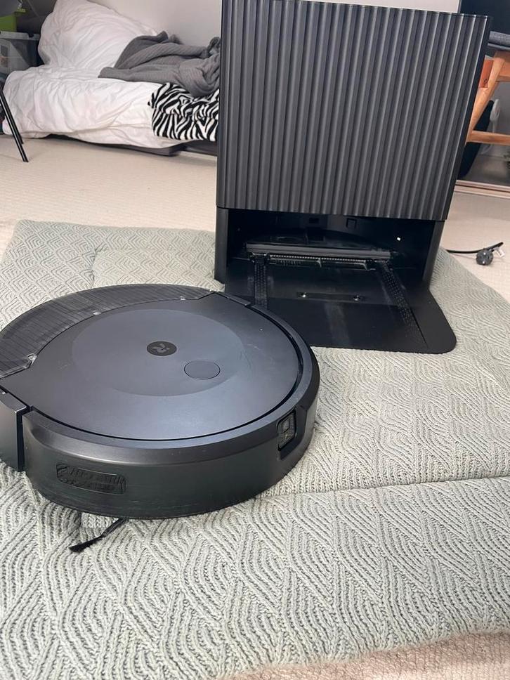 iRobot Roomba Combo 10 Max + AutoWash Dock, Witgoed en Apparatuur, Stofzuigers, Gebruikt, Robotstofzuiger, Minder dan 1200 watt