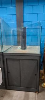 Twee unieke kubus aquaria incl meubel, Dieren en Toebehoren, Vissen | Aquaria en Toebehoren, Ophalen, Zo goed als nieuw, Leeg aquarium