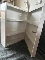 IKEA medicijnkastje - functioneel en afsluitbaar, Huis en Inrichting, Kasten | Buffetkasten, Minder dan 50 cm, Ophalen of Verzenden