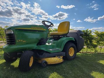 Nette johndeere zitmaaier LTR 180 HYDROSTAAT 17 PK! beschikbaar voor biedingen