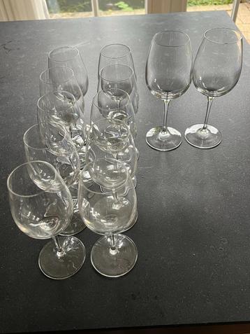 10 sherry en 2 witte wijnglazen (kristal) van AH beschikbaar voor biedingen