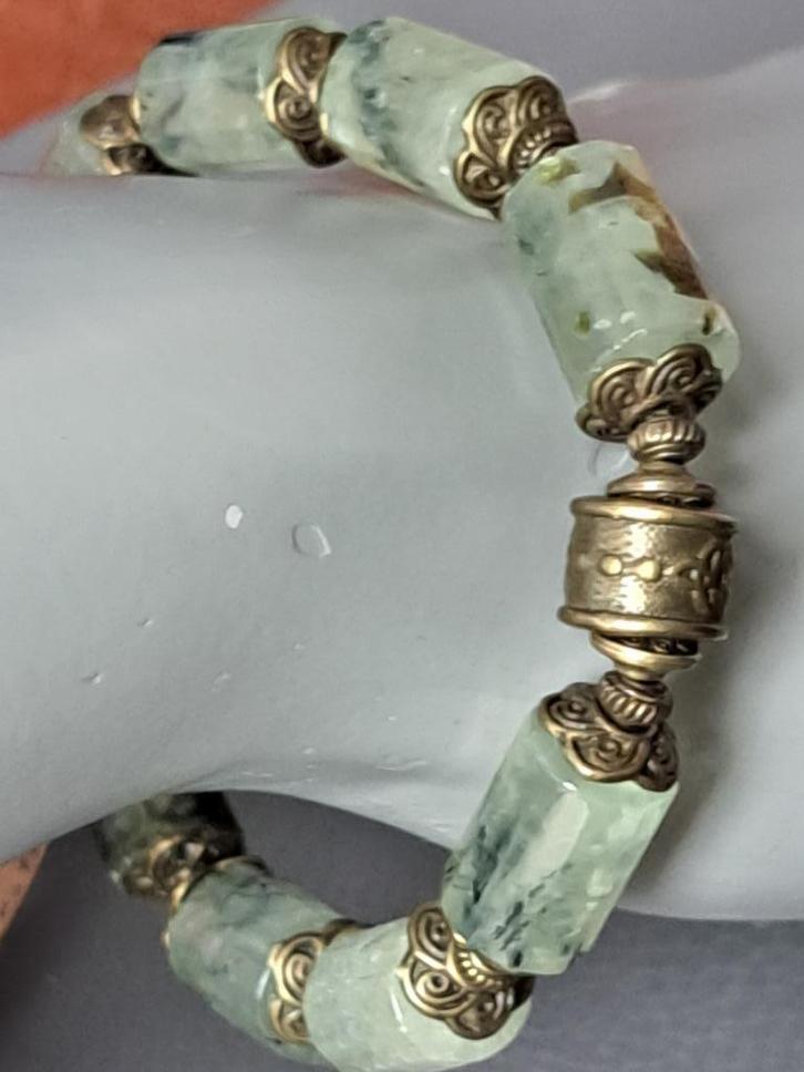 912 edelsteen armband Prehniet buiskralen 14x10mm, Sieraden, Tassen en Uiterlijk, Armbanden, Nieuw, Elastiek, Groen, Met edelsteen