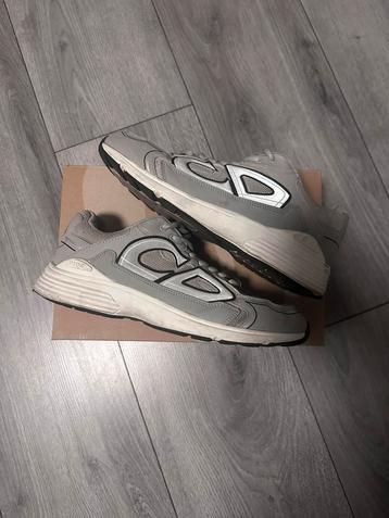 Dior b30 gray beschikbaar voor biedingen