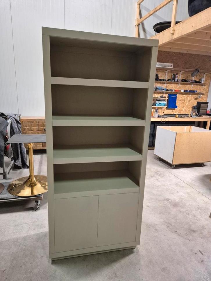 Boekenkast brussel strarfun kleur sand, Huis en Inrichting, Kasten | Boekenkasten, Zo goed als nieuw, 50 tot 100 cm, 25 tot 50 cm