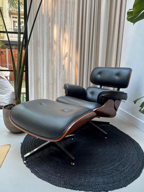 Eames Lounge Chair & Ottoman (Replica), Huis en Inrichting, Fauteuils, Zo goed als nieuw, Ophalen
