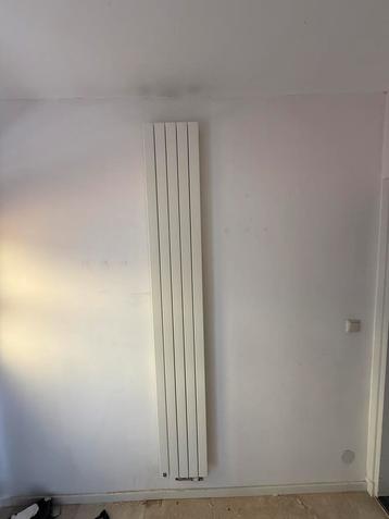 Design radiator Tetra Jega Wandradiator  beschikbaar voor biedingen