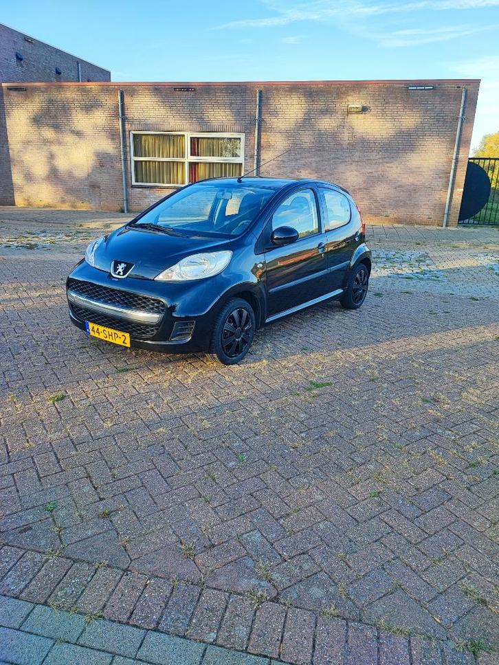 Peugeot 107 1.0 12V 5DR 2011 Zwart, Auto's, Peugeot, Particulier, Airbags, Airconditioning, Elektrische ramen, Benzine, A, Hatchback