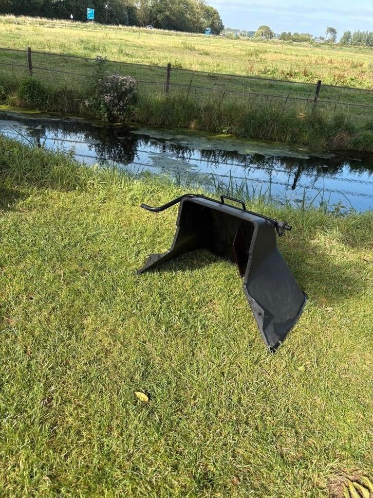 Deflector Viking/ Stihl zitmaaier ADF 500, Tuin en Terras, Hand-tuingereedschap, Ophalen of Verzenden