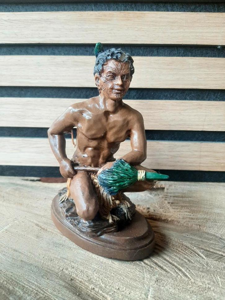 Handgemaakt Afrikaans beeld, Antiek en Kunst, Kunst | Beelden en Houtsnijwerken, Ophalen of Verzenden