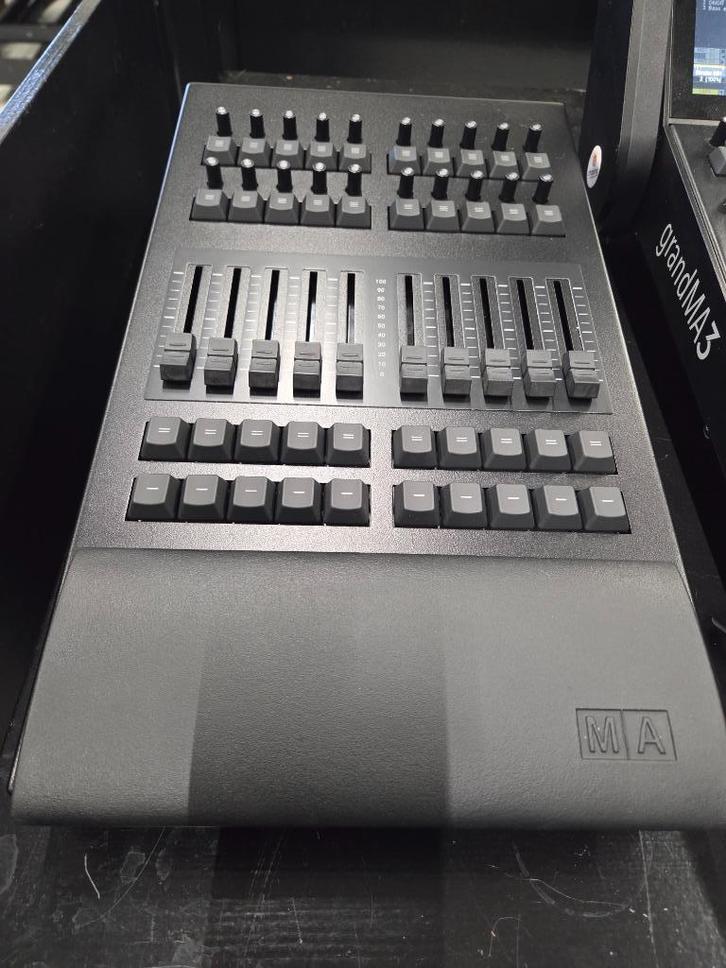 GrandMA3 OnPC faderwing, Muziek en Instrumenten, Licht en Laser, Zo goed als nieuw, Licht, Ophalen of Verzenden