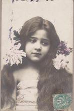 Meisje met lang haar. Zeer oude ongelopen ansichtkaart 1909, Verzamelen, Ansichtkaarten | Themakaarten, Verzenden, Voor 1920, Gelopen